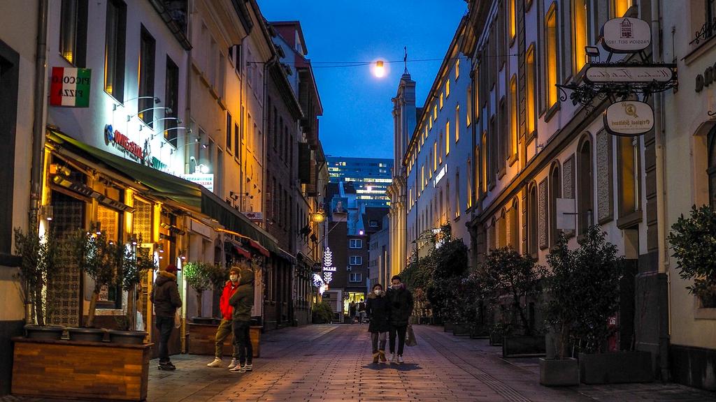 Facade élégante du restaurant nofybia à Paris
