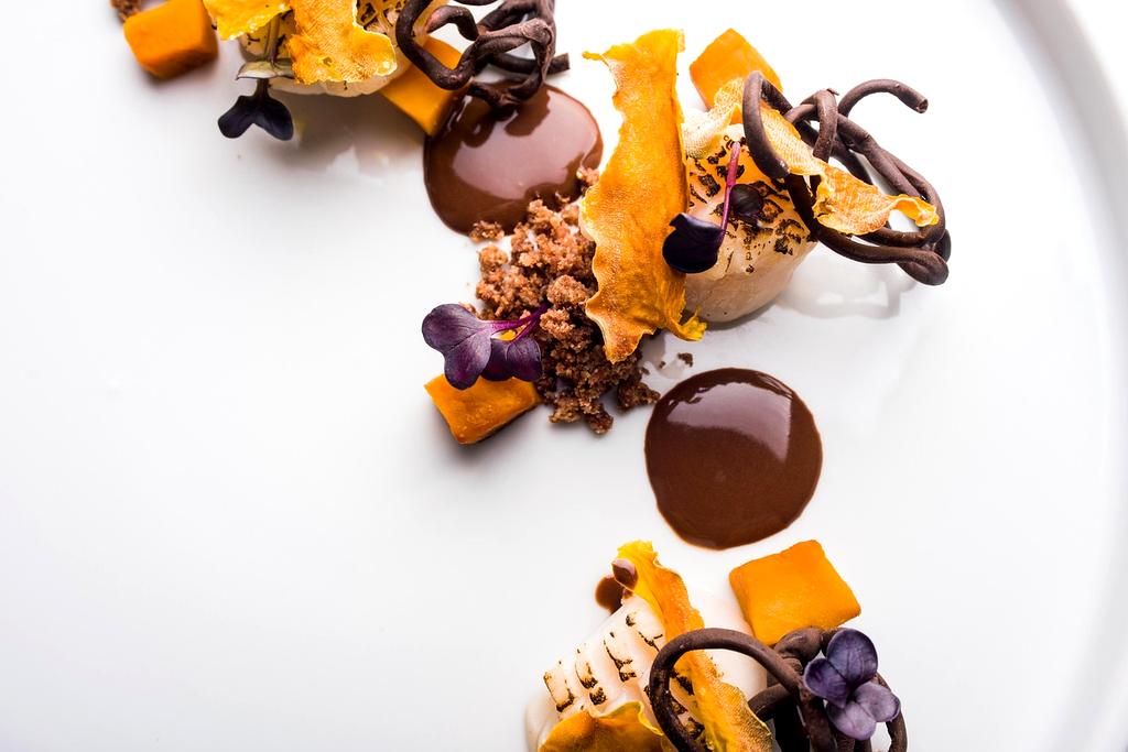 Foie gras mi-cuit aux figues et pain d'épices